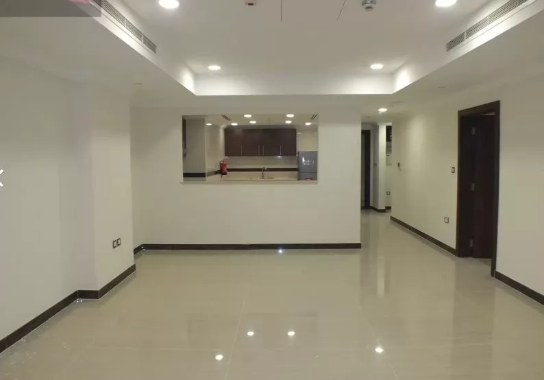 Residential Ready Property 1 Bedroom S/F Apartment  for rent in The-Pearl-Qatar , Doha-Qatar #10842 - 1  image 